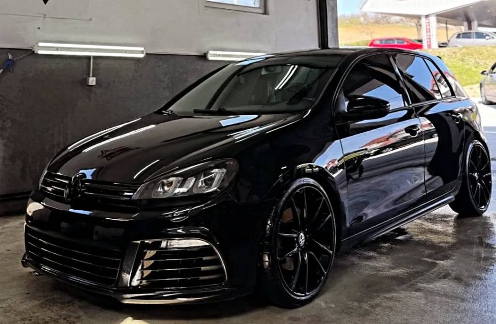 Instagram post from vwtuningshow. This post is in position 2.