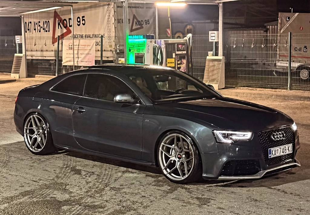 Instagram post from vwtuningshow. This post is in position 3.