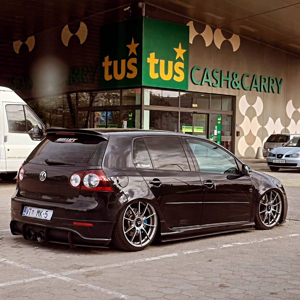Instagram post from vwtuningshow. This post is in position 4.