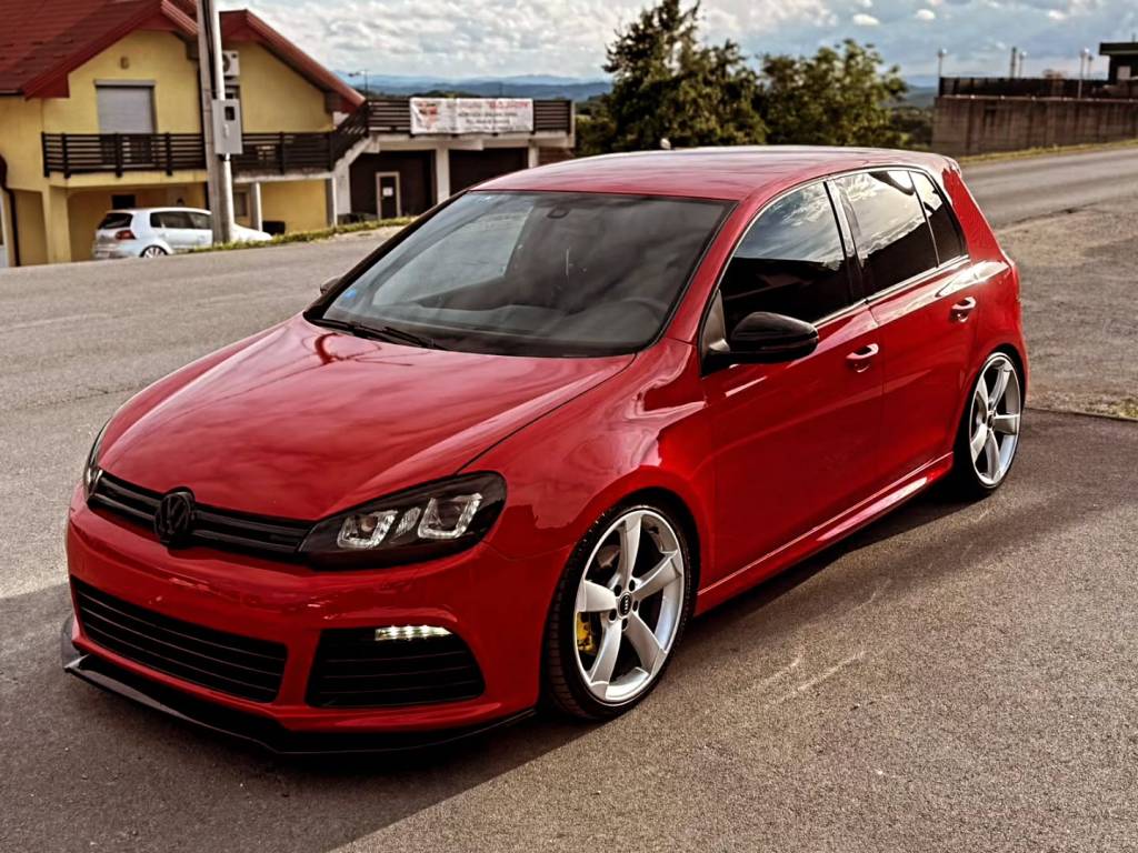 Instagram post from vwtuningshow. This post is in position 0.
