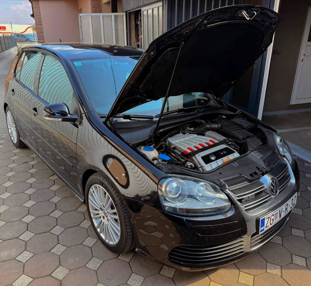 Instagram post from vwtuningshow. This post is in position 2.