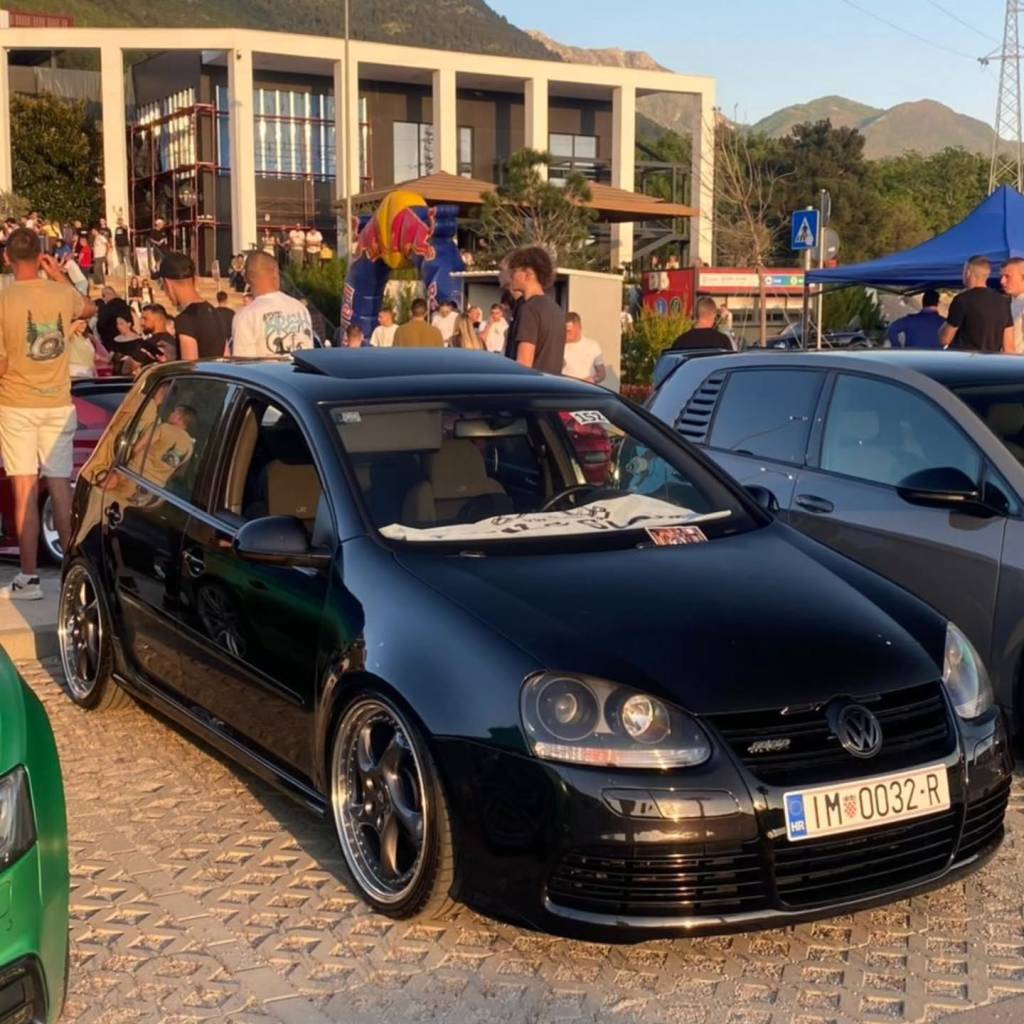 Instagram post from vwtuningshow. This post is in position 2.