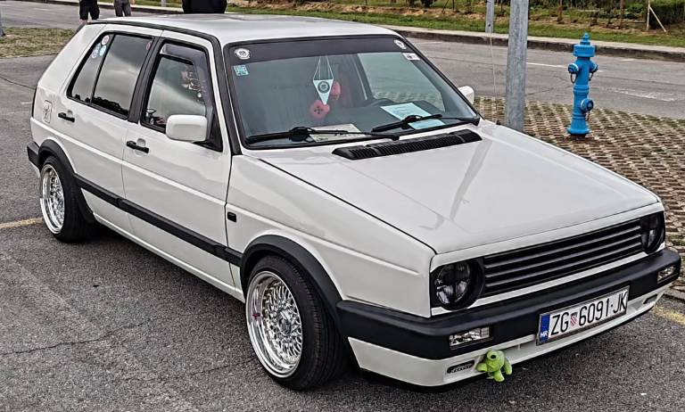 Instagram post from vwtuningshow. This post is in position 4.