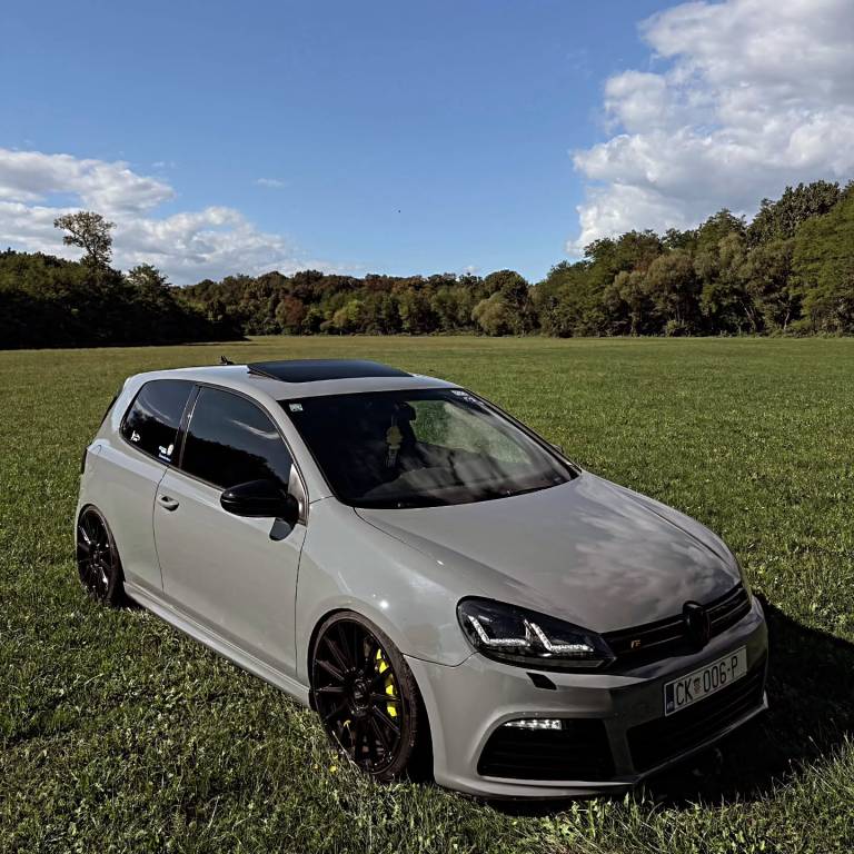 Instagram post from vwtuningshow. This post is in position 1.