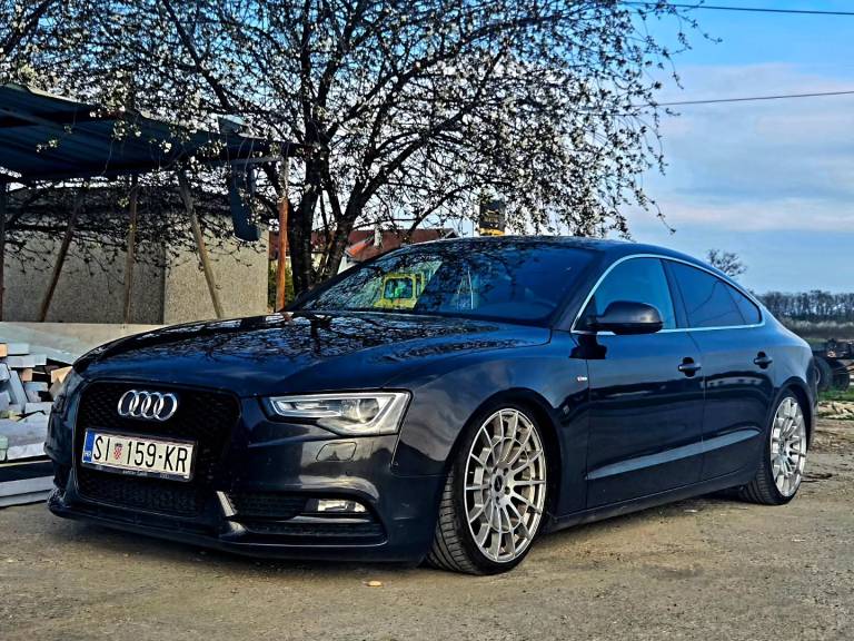 Instagram post from vwtuningshow. This post is in position 2.