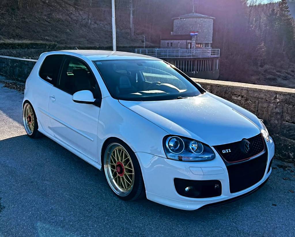 Instagram post from vwtuningshow. This post is in position 0.