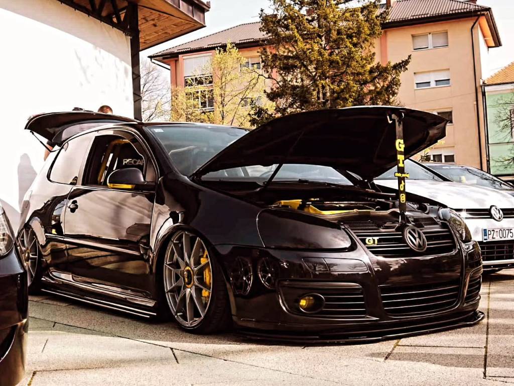 Instagram post from vwtuningshow. This post is in position 2.