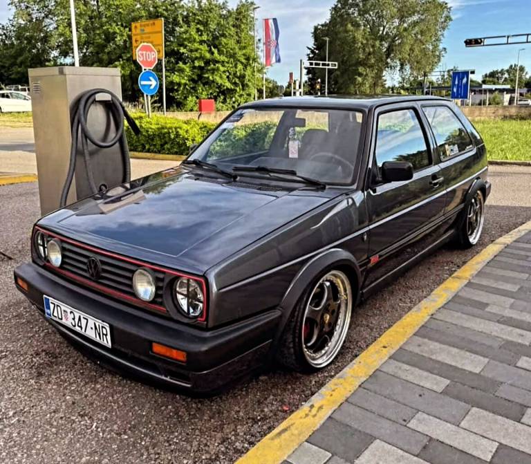 Instagram post from vwtuningshow. This post is in position 2.