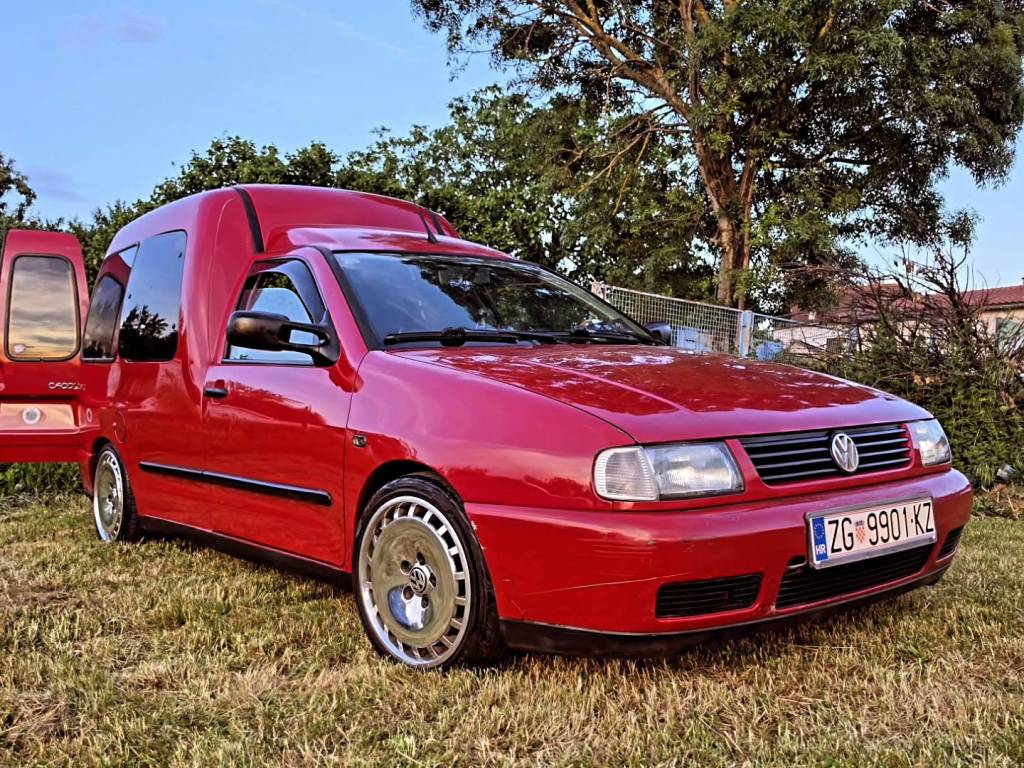 Instagram post from vwtuningshow. This post is in position 0.