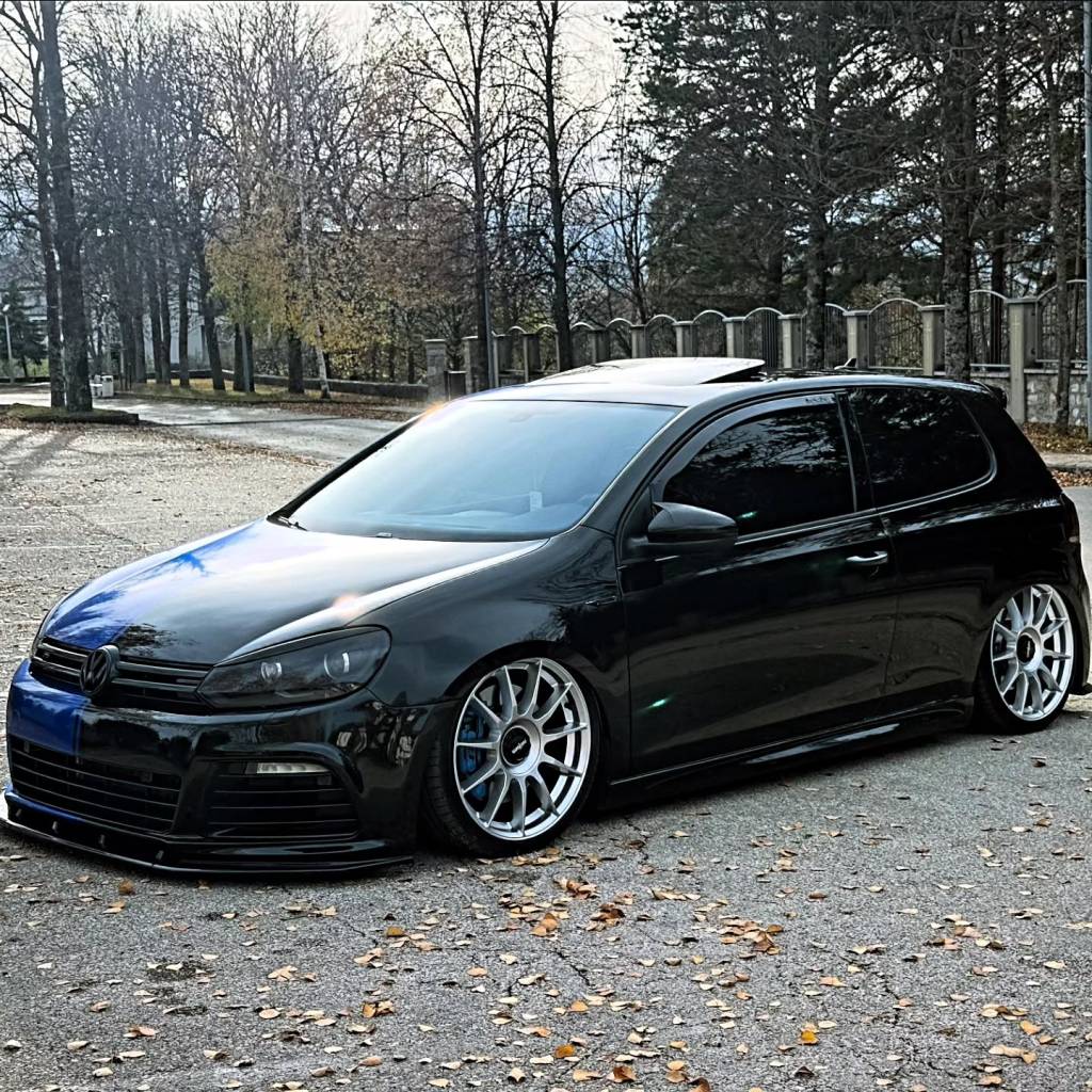 Instagram post from vwtuningshow. This post is in position 2.