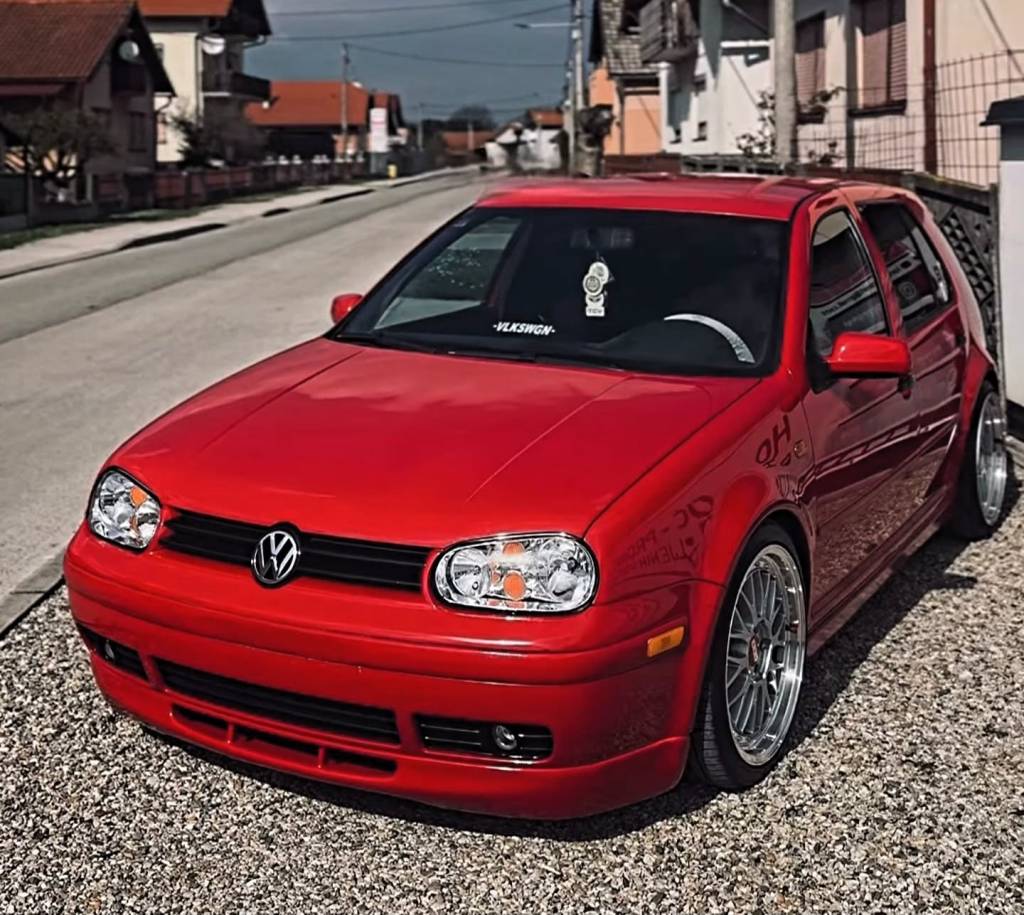 Instagram post from vwtuningshow. This post is in position 0.