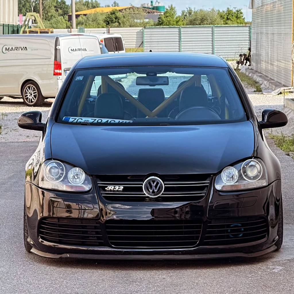 Instagram post from vwtuningshow. This post is in position 14.