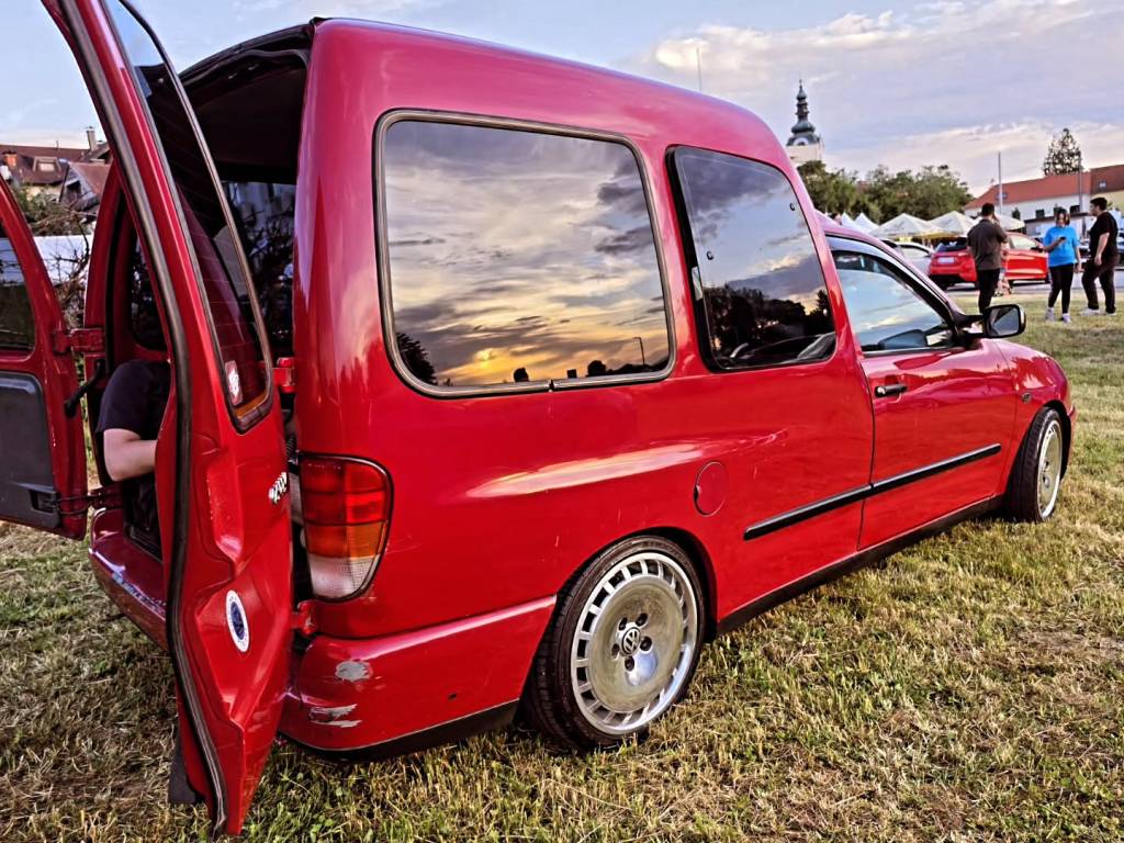 Instagram post from vwtuningshow. This post is in position 1.