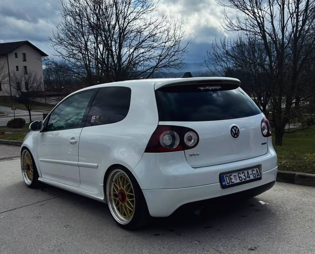 Instagram post from vwtuningshow. This post is in position 2.