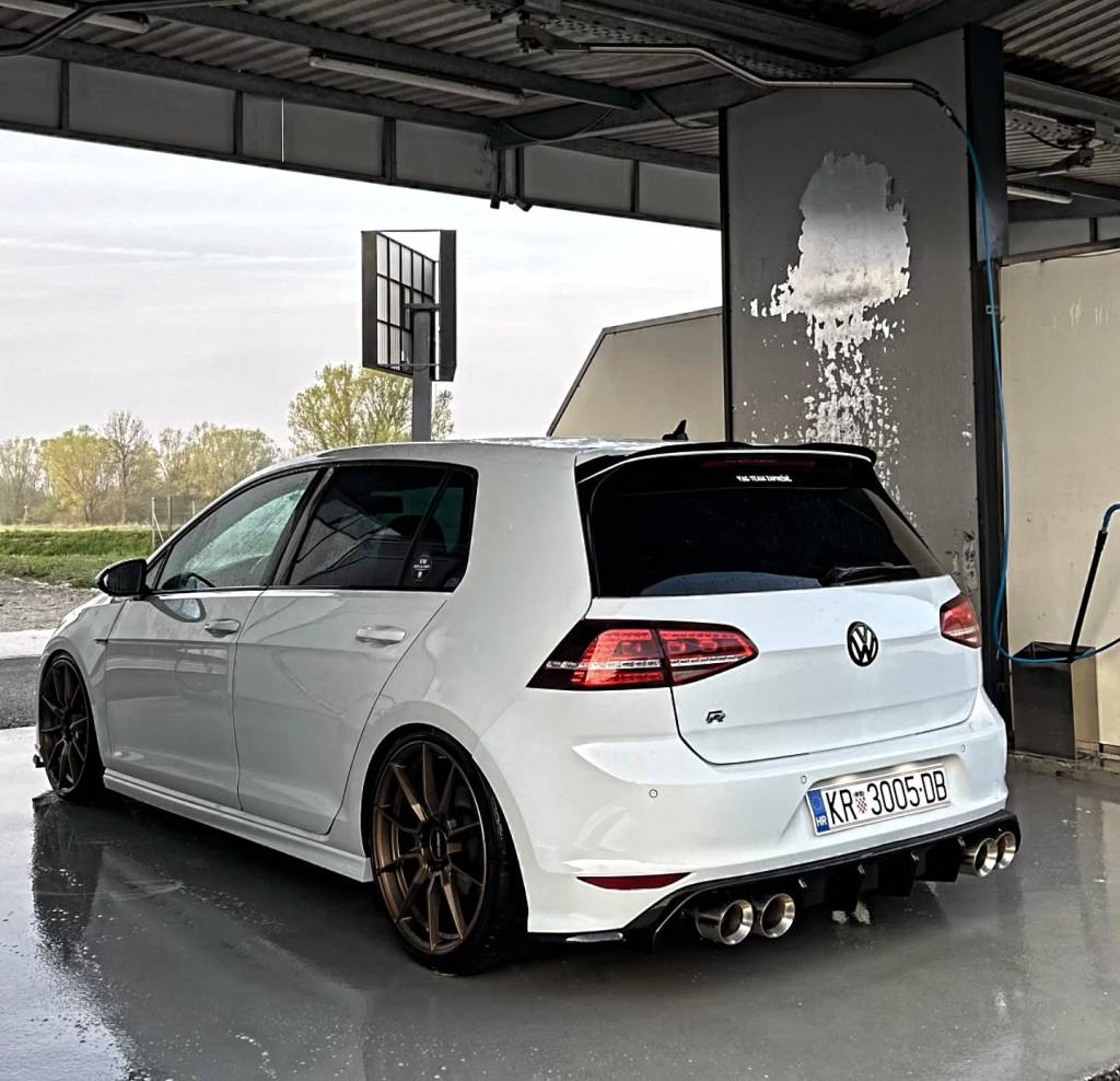 Instagram post from vwtuningshow. This post is in position 2.