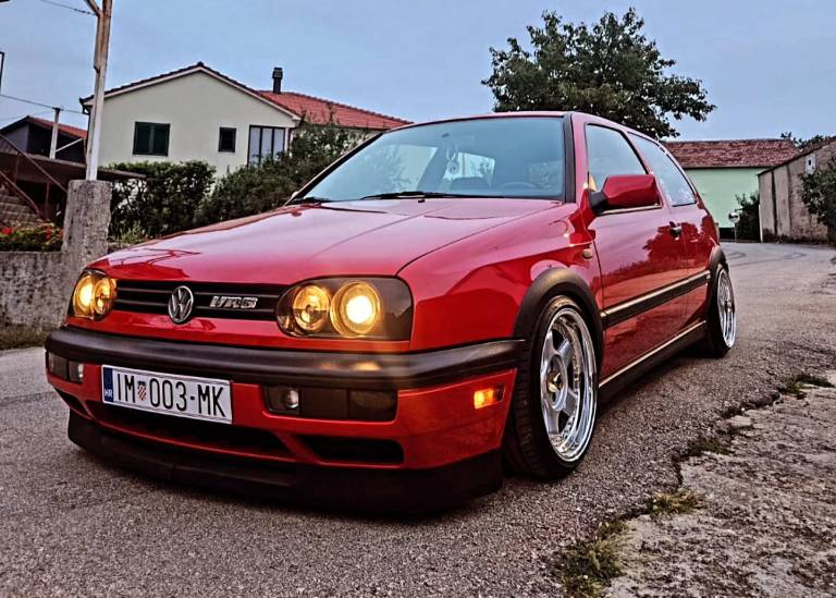 Instagram post from vwtuningshow. This post is in position 2.
