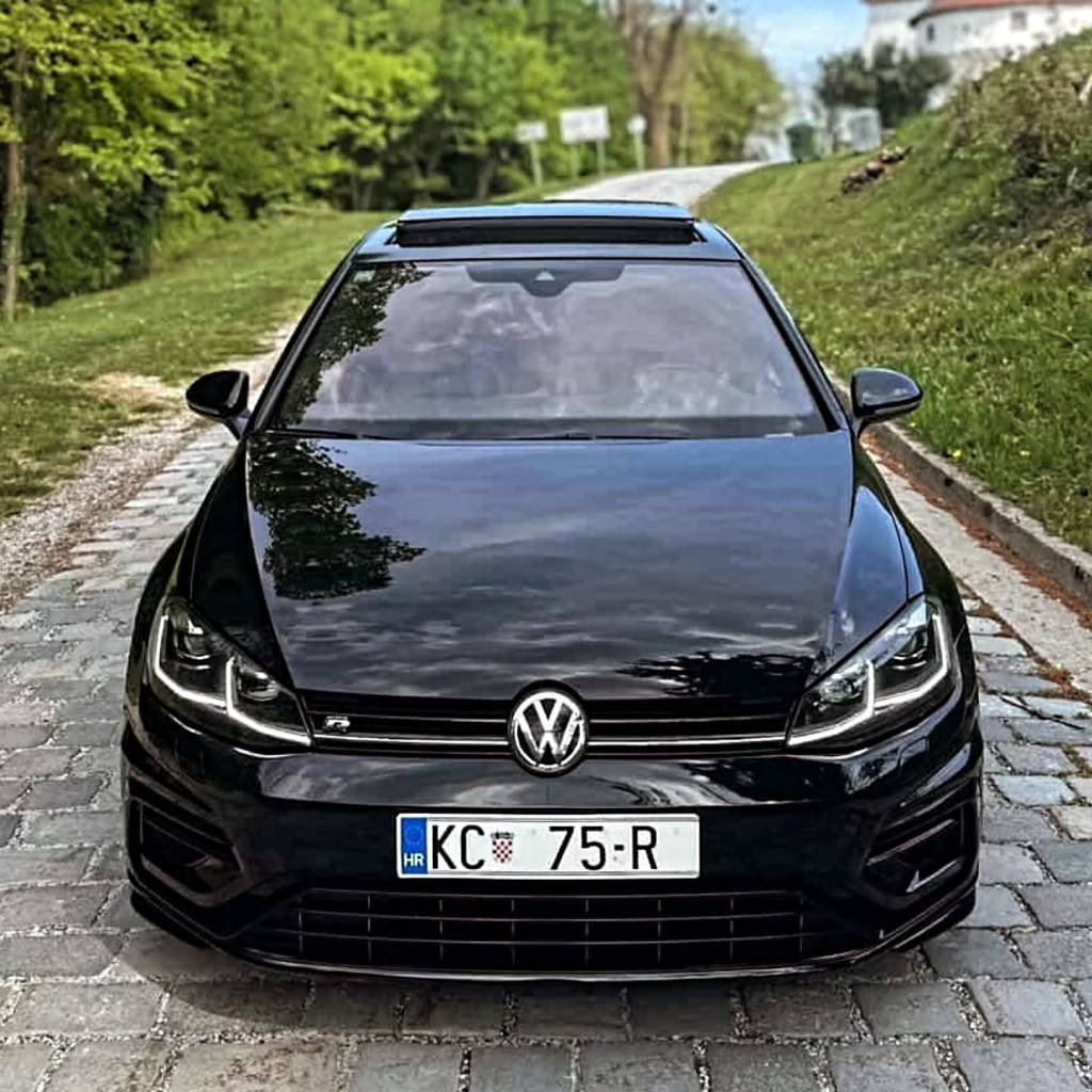 Instagram post from vwtuningshow. This post is in position 0.